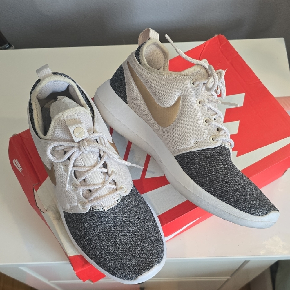 Nike W Roshe Two Knit Shoes